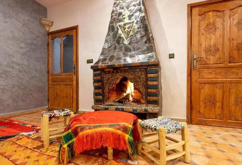 ペンション Riad Imnane Lodge