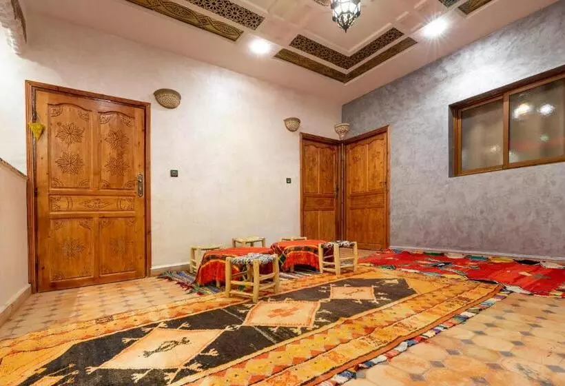 ペンション Riad Imnane Lodge