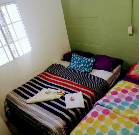 تختخواب و صبحانه Melendez Family S