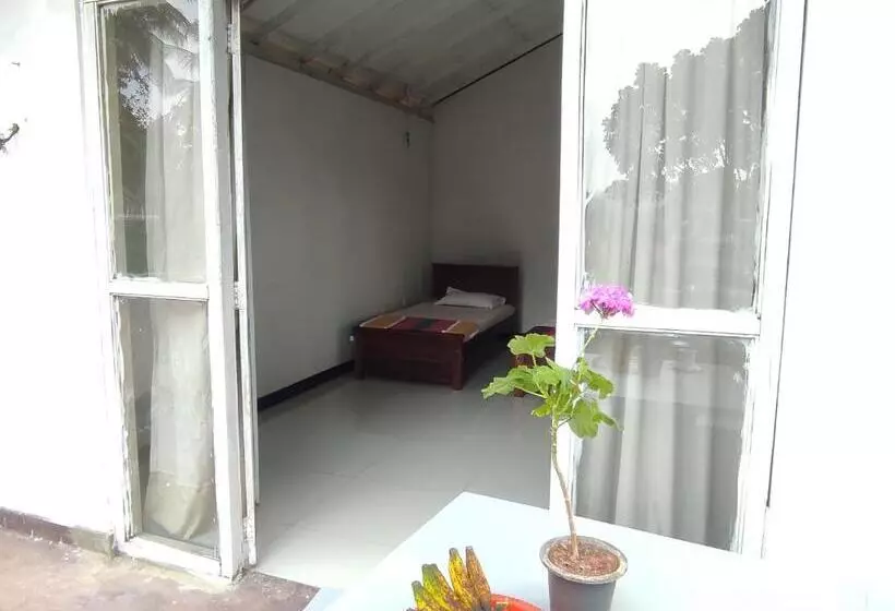 Aamiaismajoitus (B&B) Suba S Home Stay