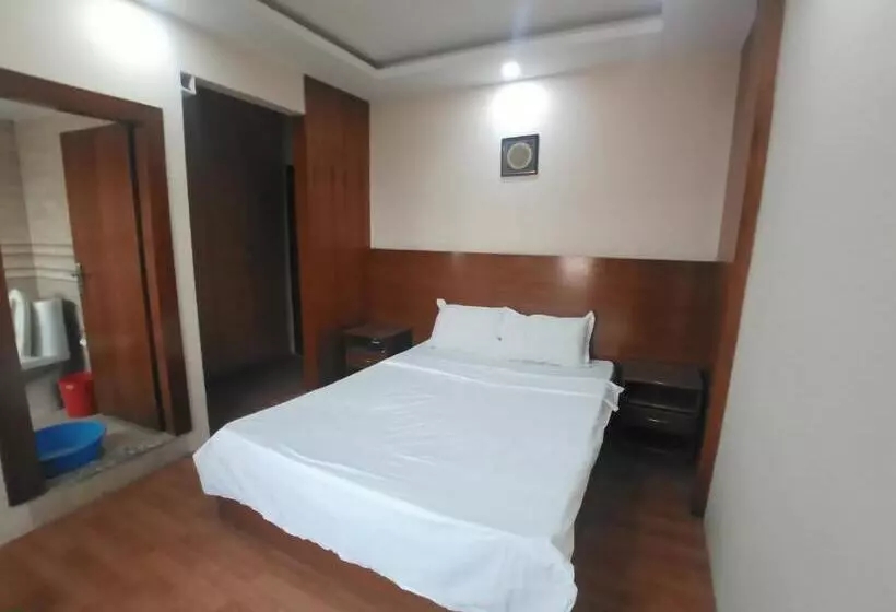 Biju Girls Hostel For Females Only