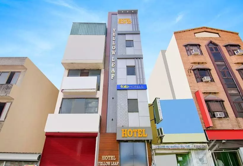 Fabhotel Yellow Leaf