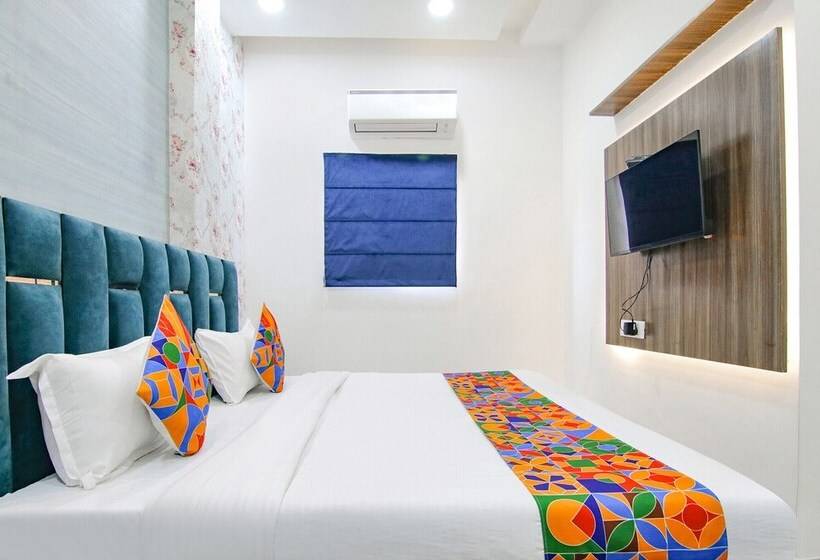 Fabhotel Yellow Leaf