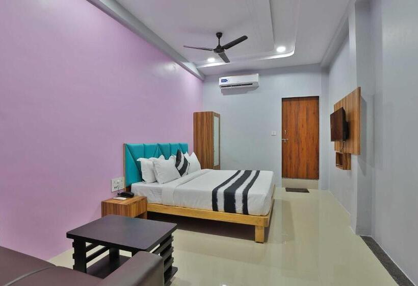 Hotel Oyo 81057  Rivanta