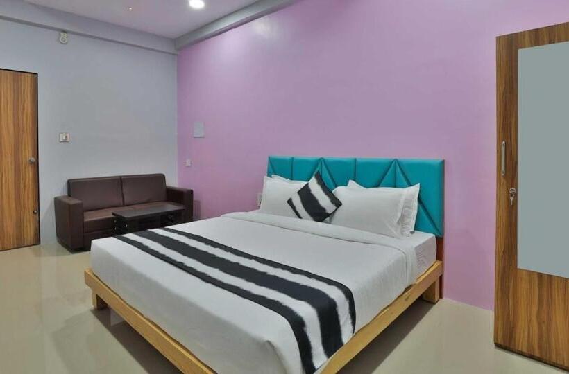 Hotel Oyo 81057  Rivanta