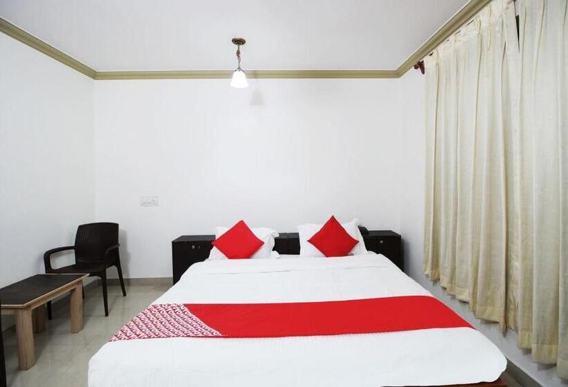 Hotel Oyo Flagship 81045 East Lodge