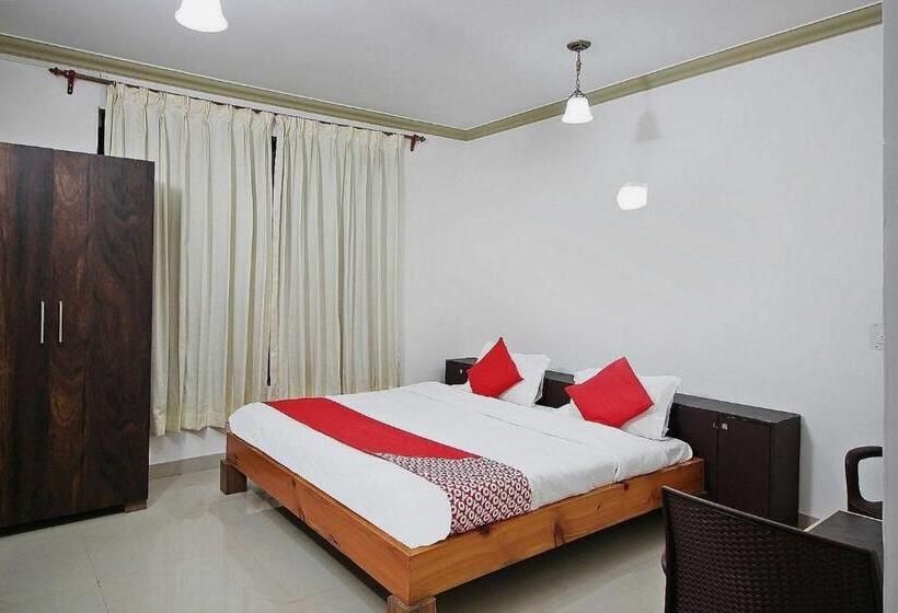 Hotel Oyo Flagship 81045 East Lodge