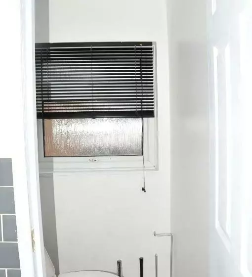 ペンション Austen House