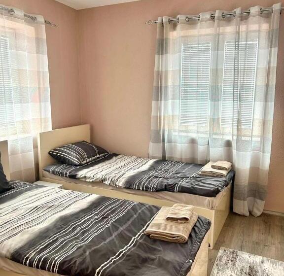 تختخواب و صبحانه Apartments & Restaurant Despina