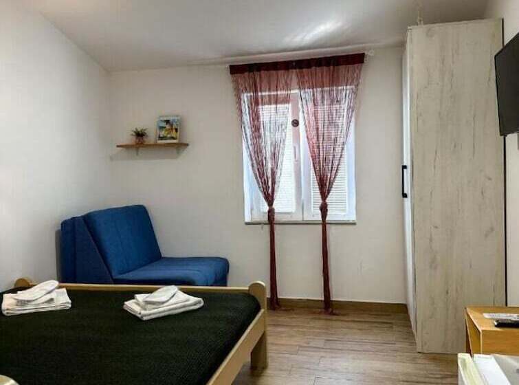 تختخواب و صبحانه Sereni̇ta Stone House