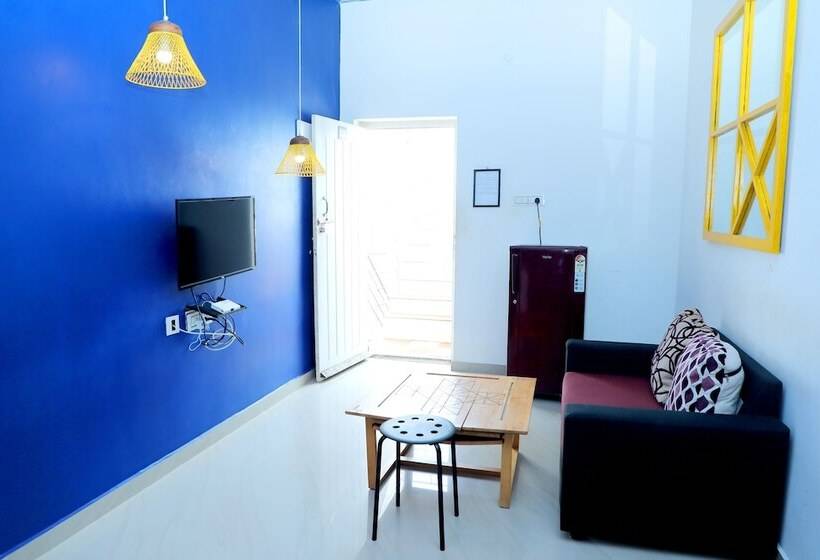 هتل Seashore Beach House