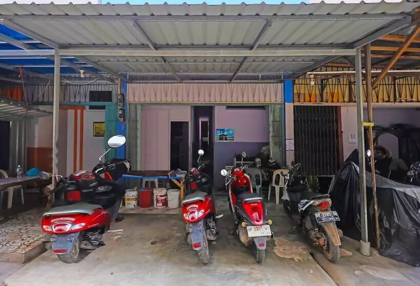 ホテル Spot On 92389 Fendi Homestay Syariah
