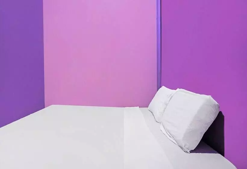 ホテル Spot On 92389 Fendi Homestay Syariah