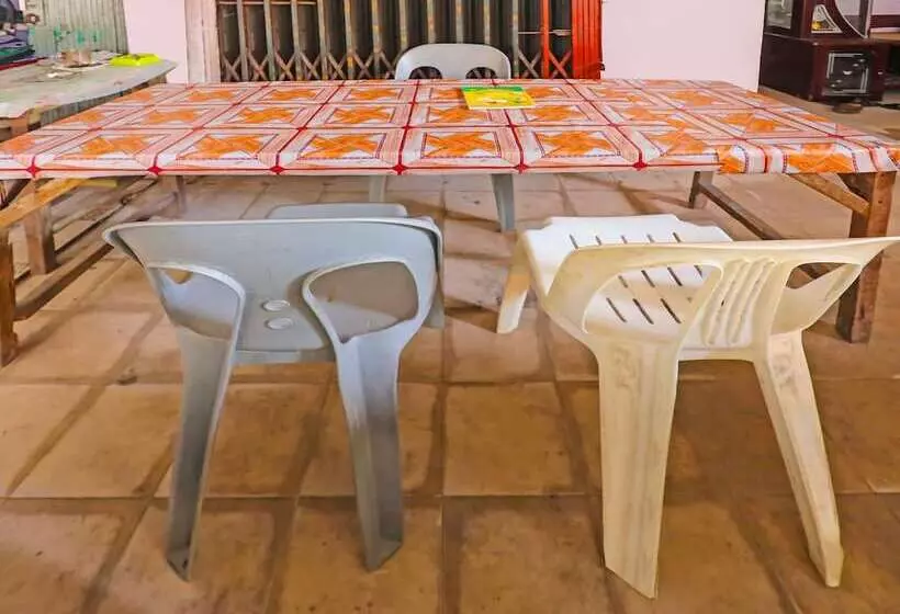ホテル Spot On 92389 Fendi Homestay Syariah