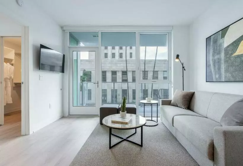 Hotelli Level Long Beach   East Village