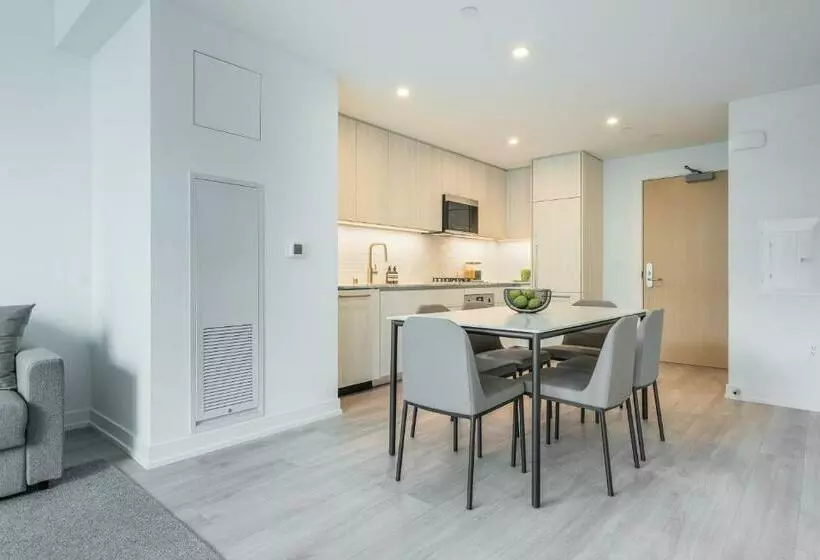 Hotelli Level Long Beach   East Village