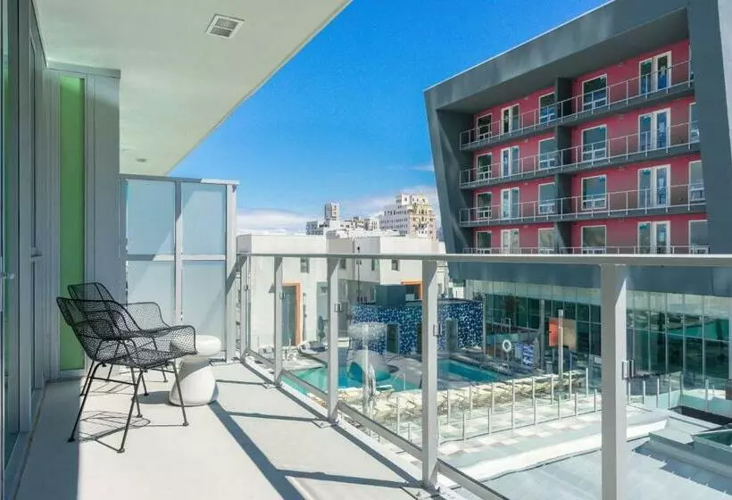 Hotelli Level Long Beach   East Village