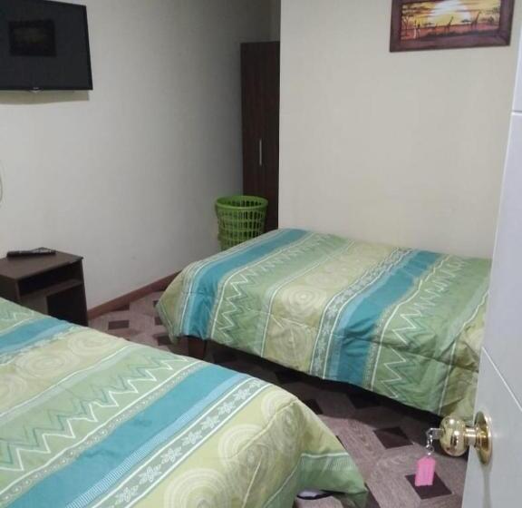 ペンション Hostal Miramar En Pleno Centro De Pozo Almonte