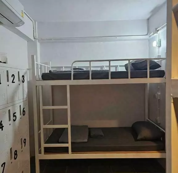 Sunsky Hostel