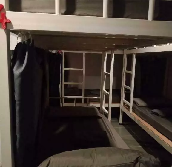 Sunsky Hostel