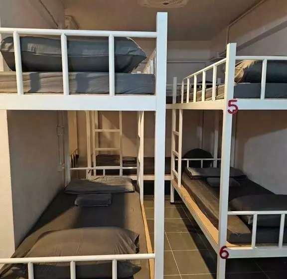 Sunsky Hostel