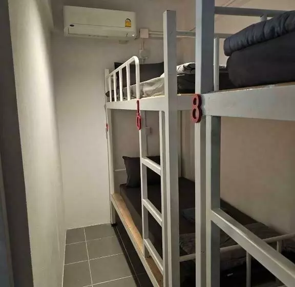 Sunsky Hostel