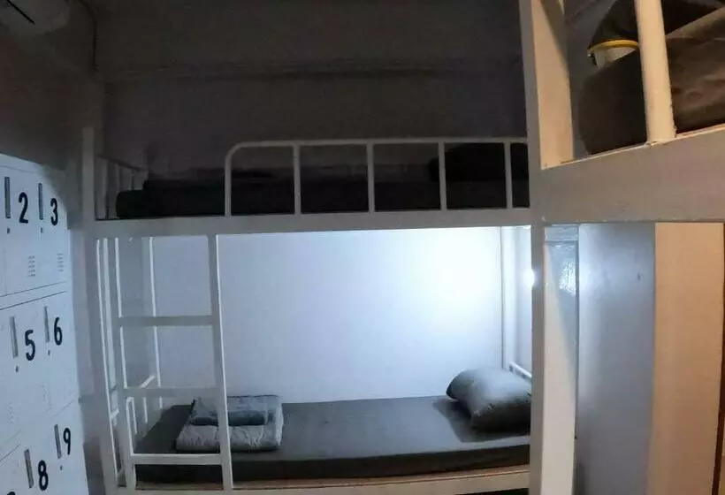 Sunsky Hostel