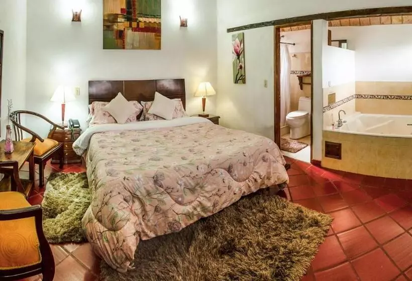 هتل Bahía Olivo Boutique & Spa