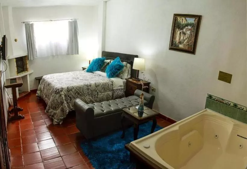 هتل Bahía Olivo Boutique & Spa