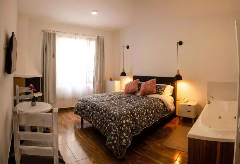 هتل Bahía Olivo Boutique & Spa