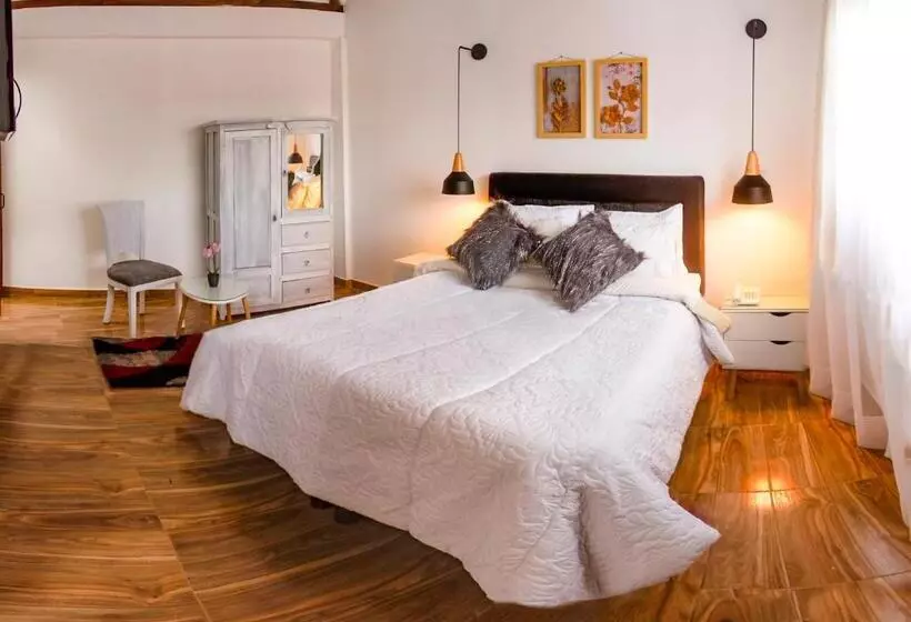 هتل Bahía Olivo Boutique & Spa