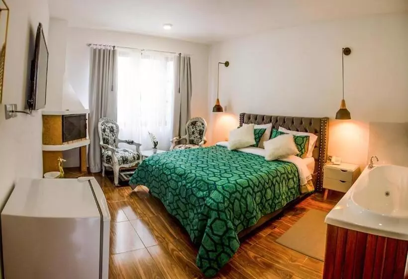 هتل Bahía Olivo Boutique & Spa