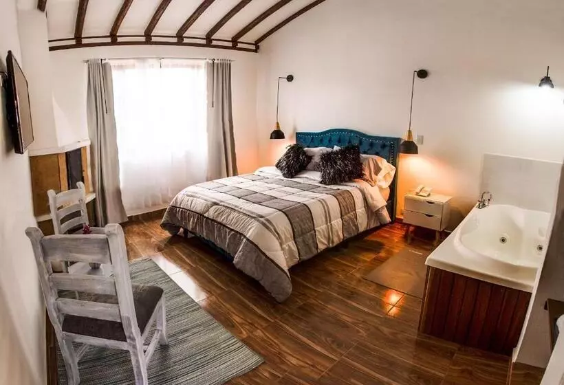 هتل Bahía Olivo Boutique & Spa