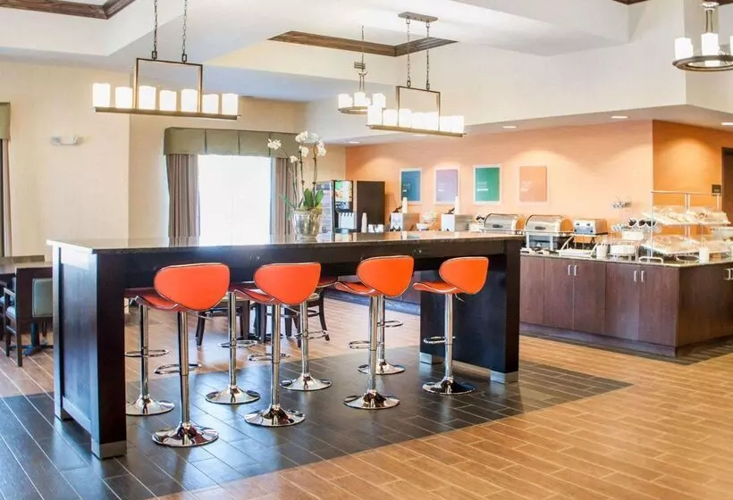 호텔 Comfort Inn & Suites Woodward