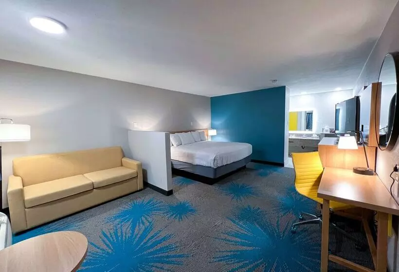 Отель Days Inn & Suites By Wyndham Santa Rosa, Nm