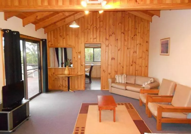 Отель Eastcoaster Tasmania