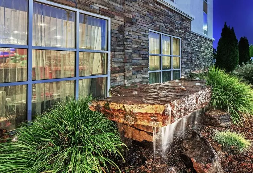 בית מלון כפרי Hampton Inn North Little Rock Mccain Mall