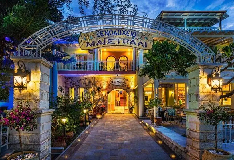 酒店 Maistrali