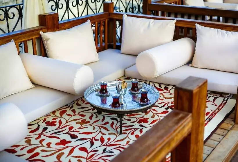 هتل Mardius Tarihi Konak