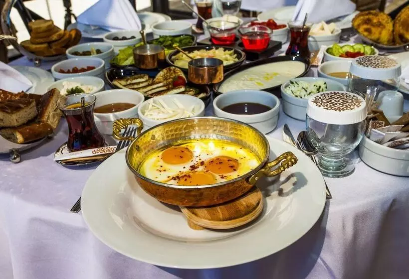 هتل Mardius Tarihi Konak