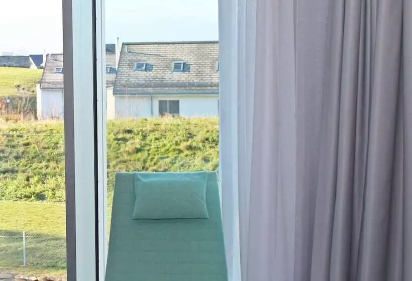 Modern Times Hotel, Vevey, A Tribute Portfolio