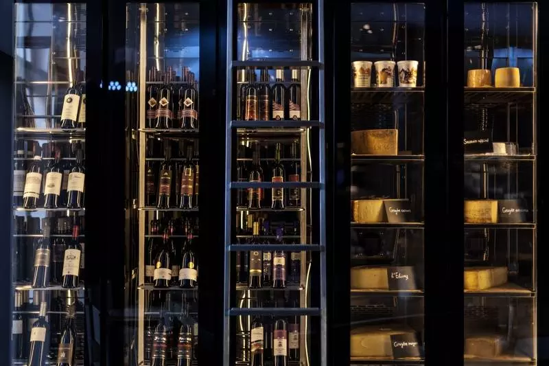 Modern Times Hotel, Vevey, A Tribute Portfolio