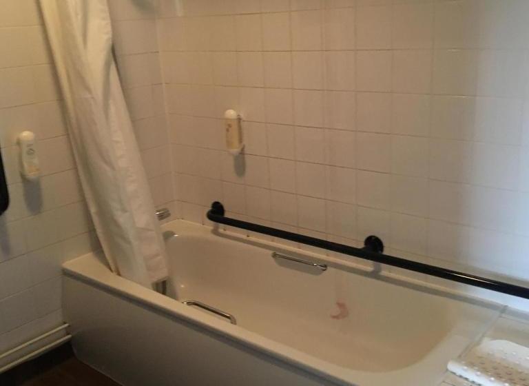 בית מלון כפרי Queens