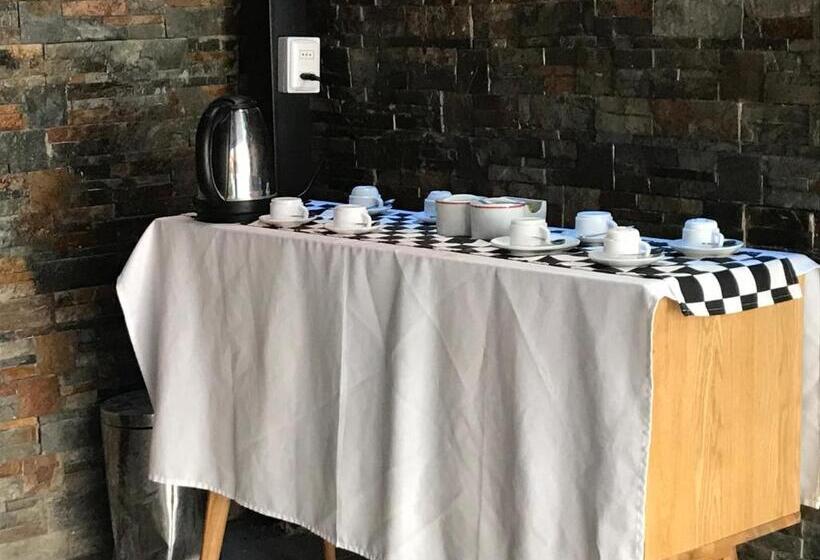 ホテル Santiago Bellas Artes