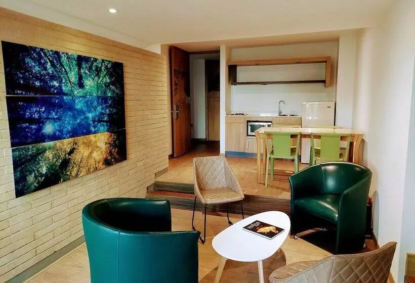 Отель Viaggio Teleport City Suites