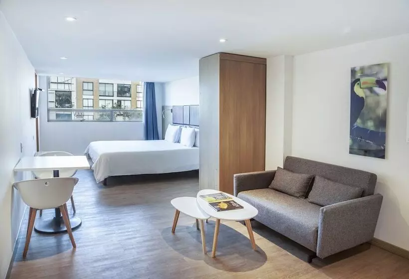 Отель Viaggio Teleport City Suites