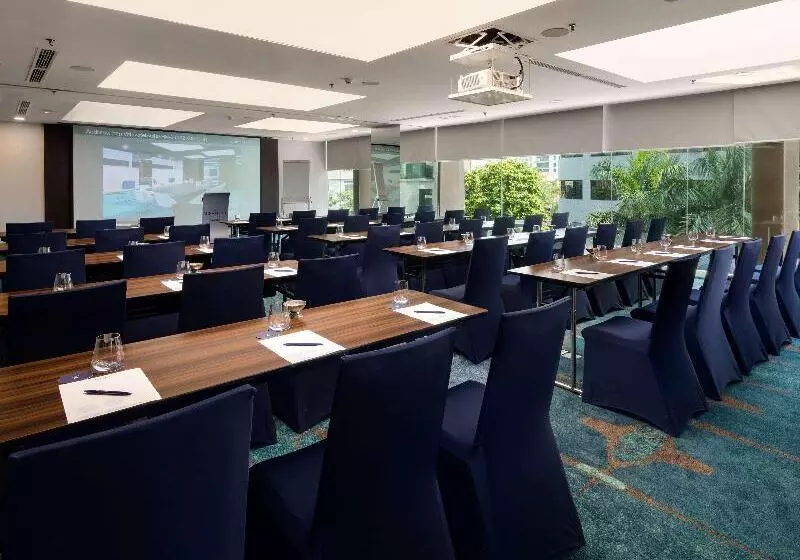 Novotel Suites Hanoi