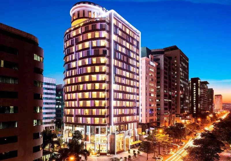 Novotel Suites Hanoi