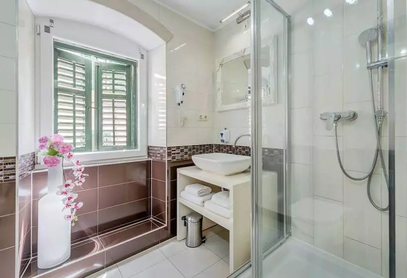 膳宿费 Guesthouse Imperator