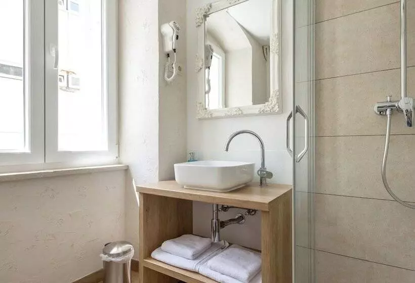 膳宿费 Guesthouse Imperator